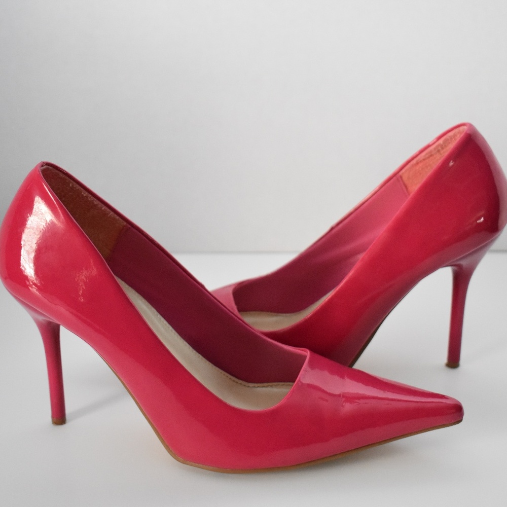 Fuchsia pumps